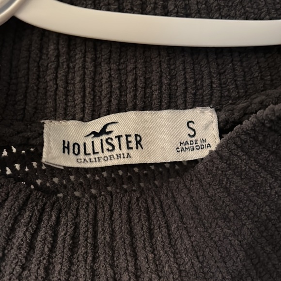 Hollister sweater - Picture 3 of 5